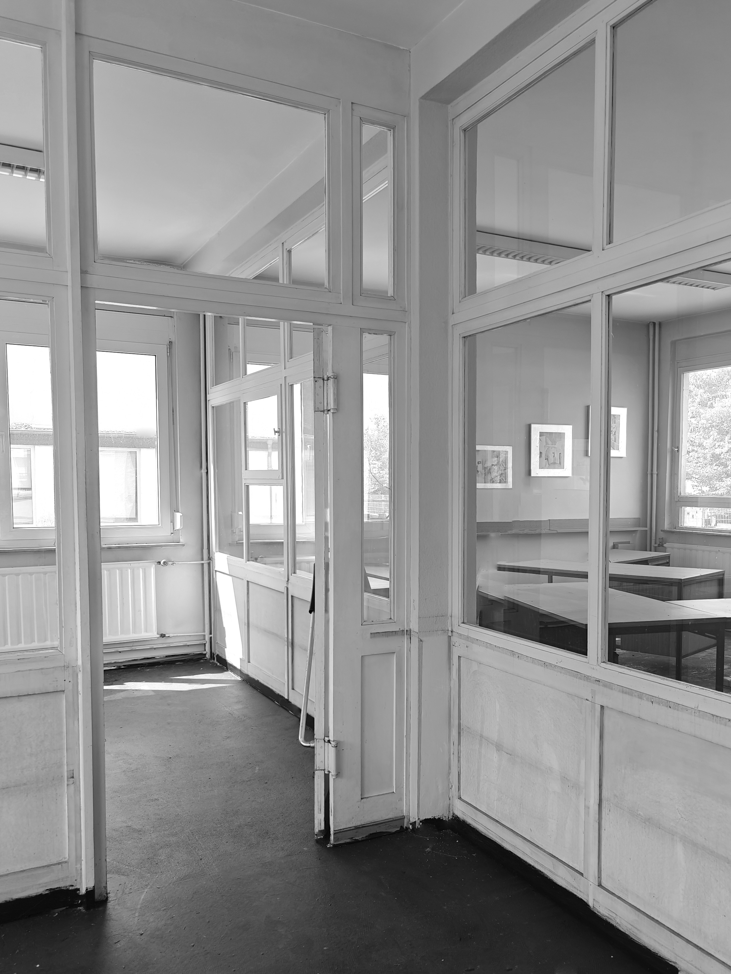 Lichtdurchflutetes Atelier mit hohen Decken in Offenbach